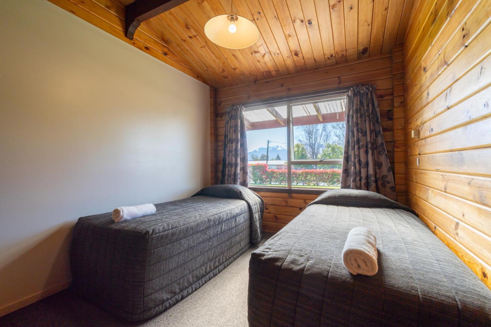 Te Anau Top 10 Holiday Park And Motels Экстерьер фото