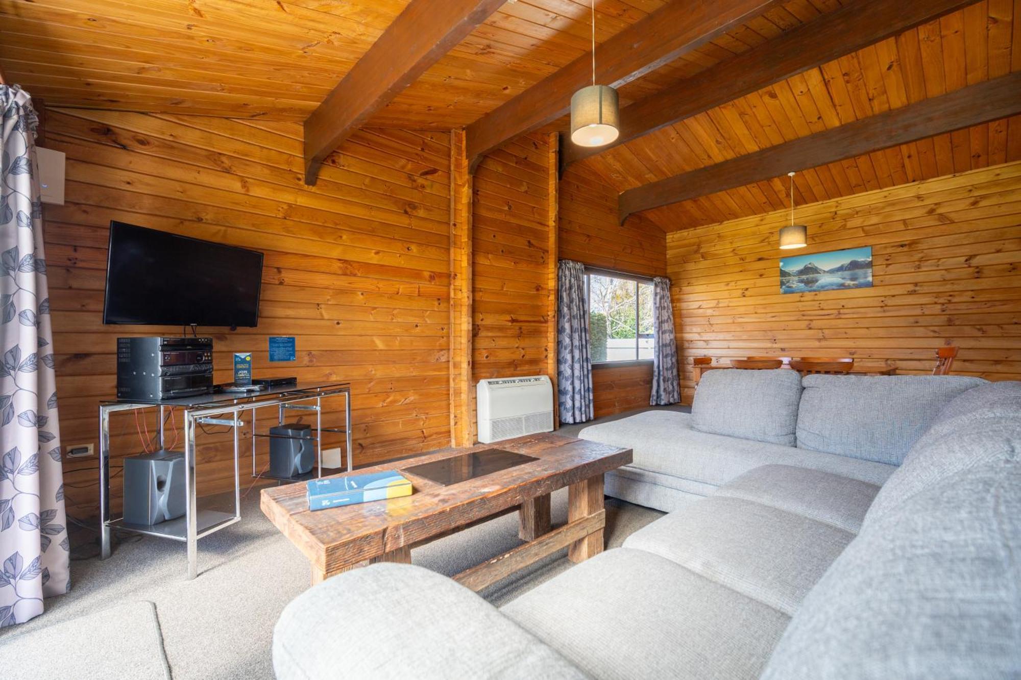 Te Anau Top 10 Holiday Park And Motels Экстерьер фото