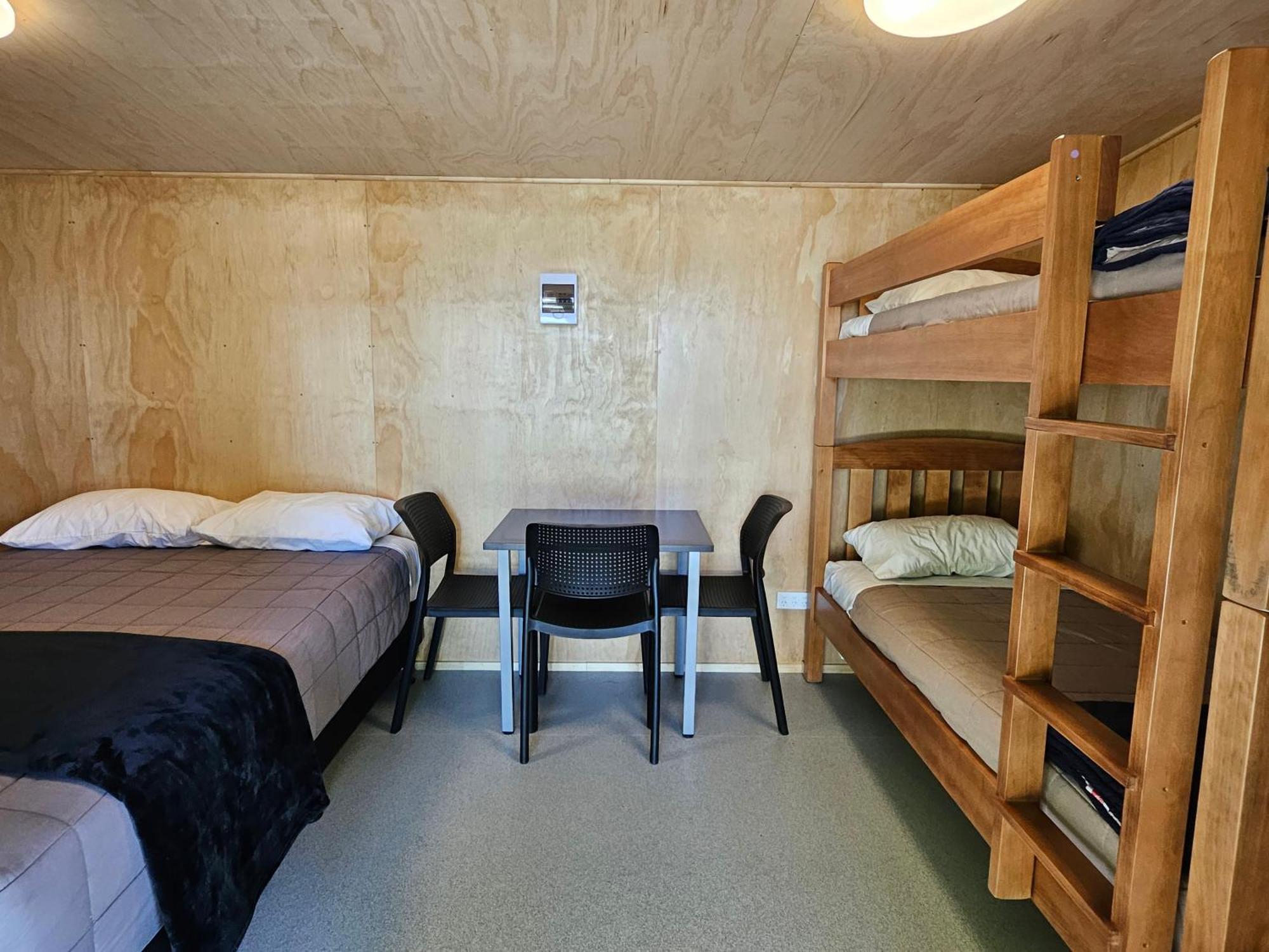 Te Anau Top 10 Holiday Park And Motels Экстерьер фото